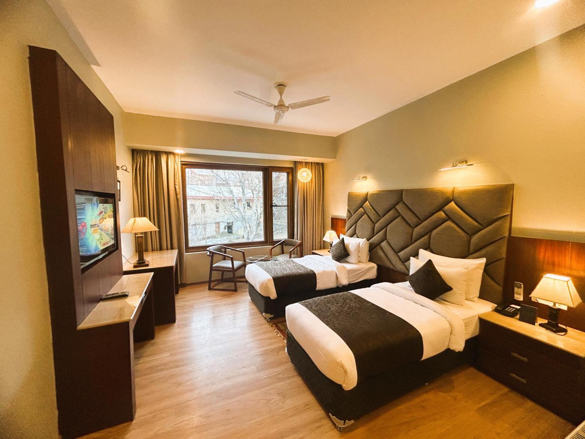 Hotel The Kargil Buitenkant foto